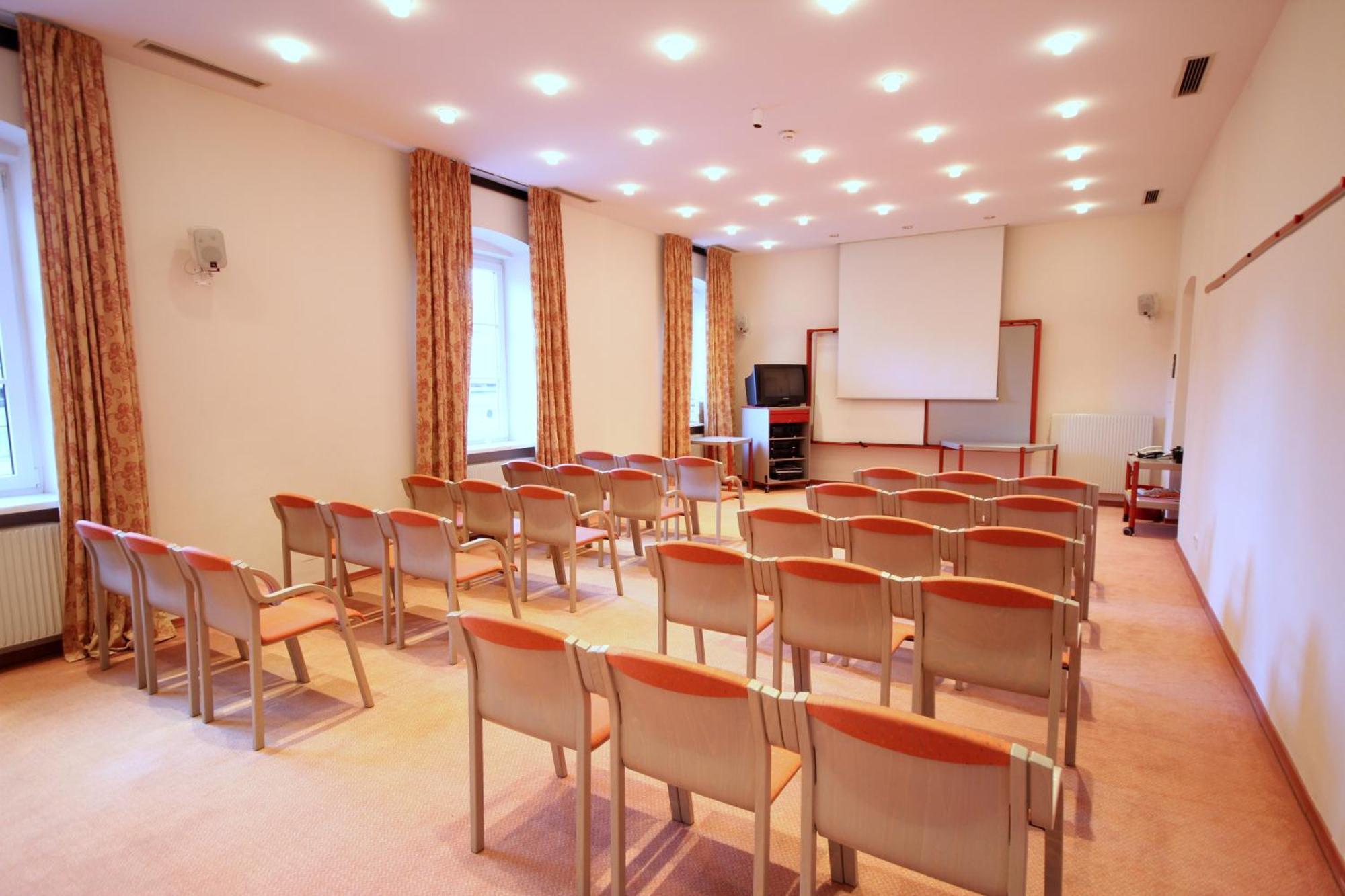 Carinthia Stadthotel Klagenfurt am Woerthersee Zewnętrze zdjęcie